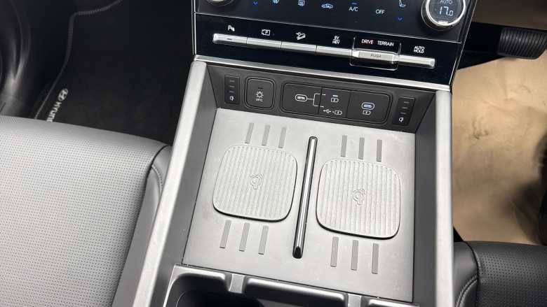 Hyundai SANTA FE 1.6 TGDi Plug-in Hybrid Calligraphy 5dr 4WD Auto Estate
